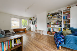 Sitting Room- click for photo gallery